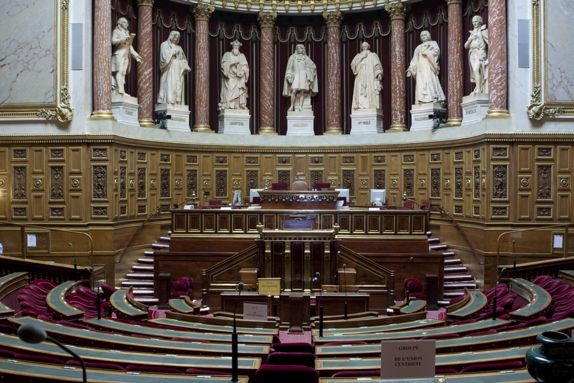 Hémicycle - Sountsou Affaires Publiques